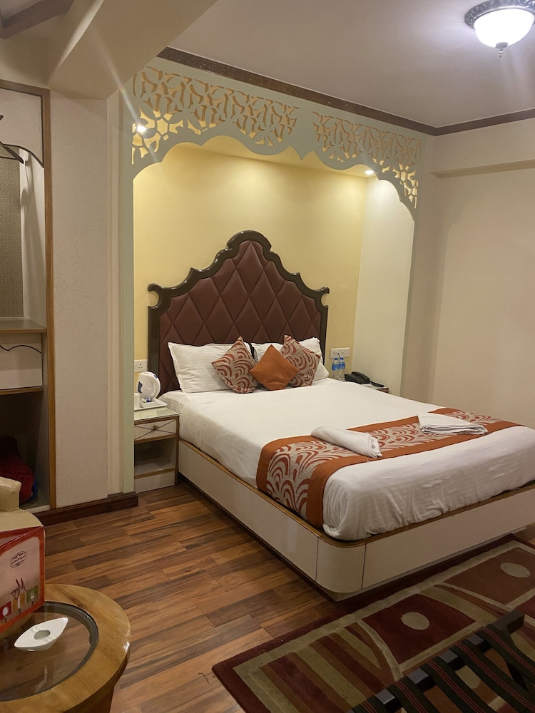 Omega Residency, Boutique Hotel