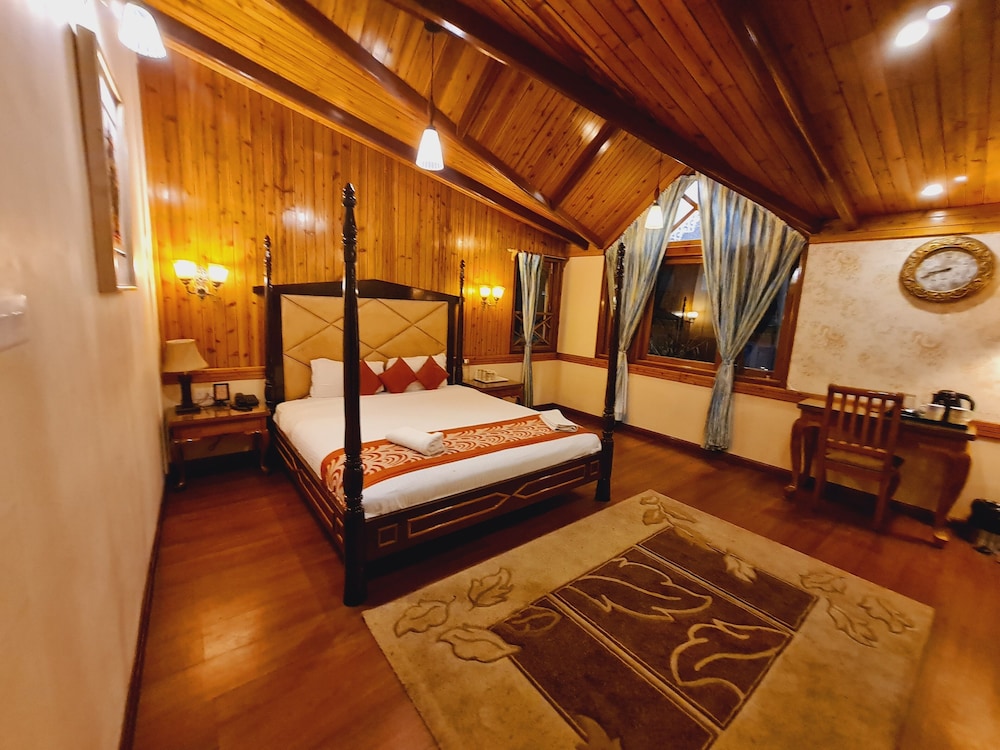 Omega Residency, Boutique Hotel