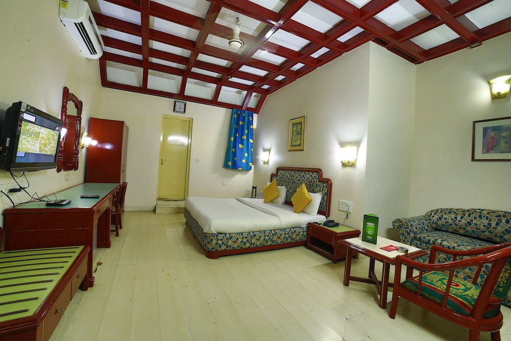 Hotel Samrat International