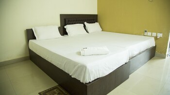 Hotel Sea N Sand