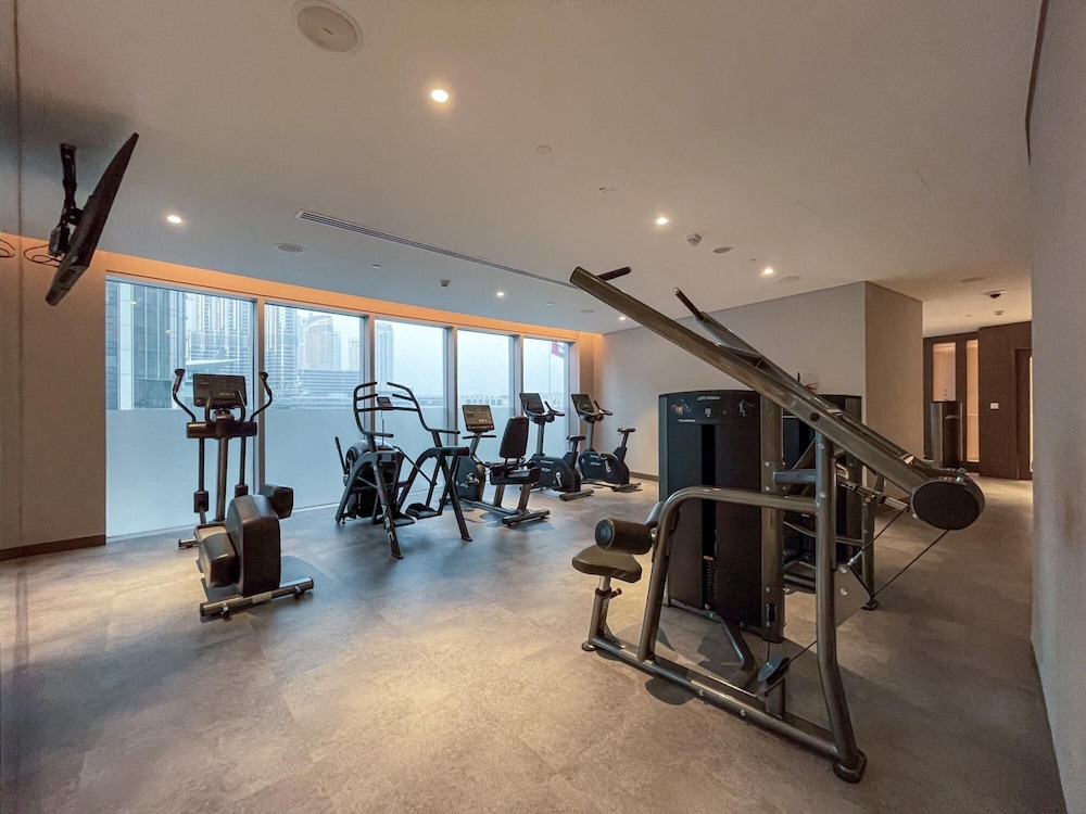 Ultra Chic High-floor Apt w Direct Burj Khalifa Fountains Views