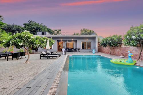 ELIVAAS Radhyam - Luxurious 2BHK Villa with Private Swimming Pool