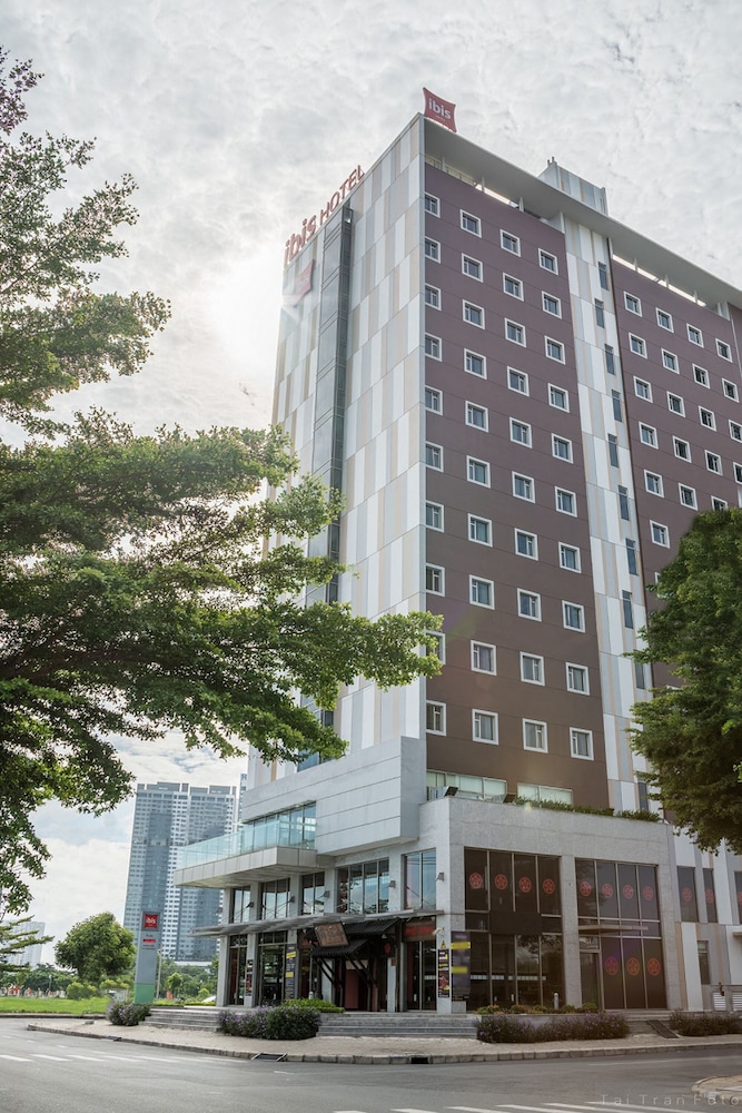 ibis Saigon South