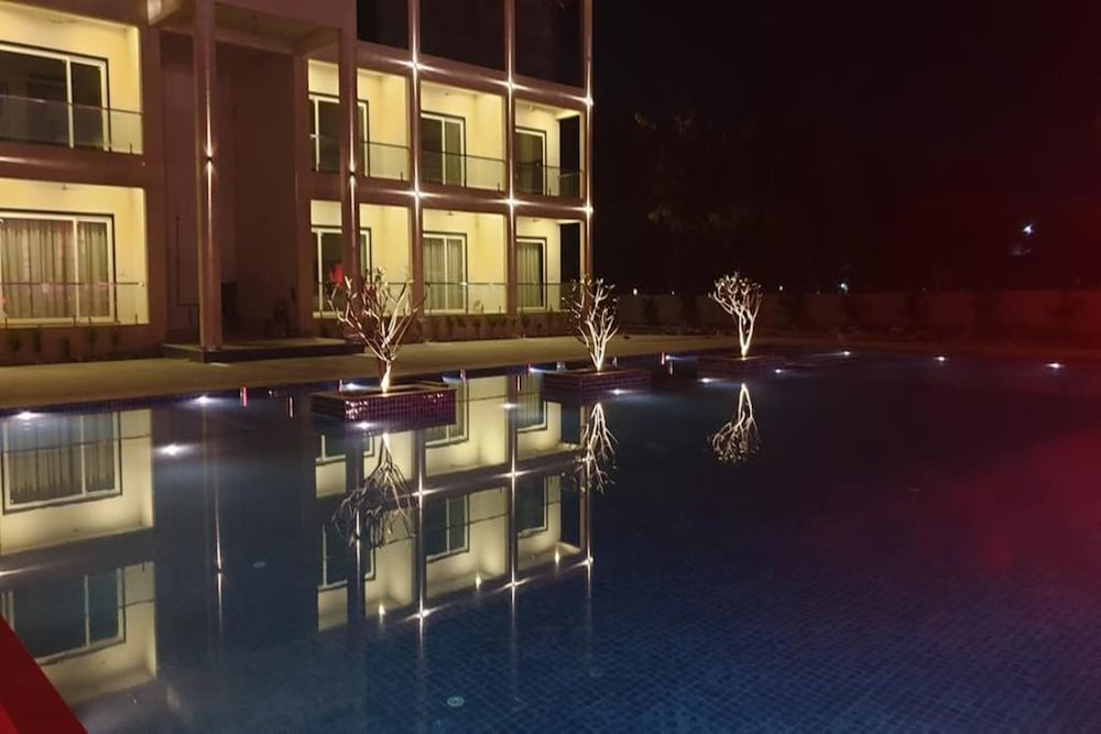 Villa Le Palms - A Luxury Resort In Udaipur