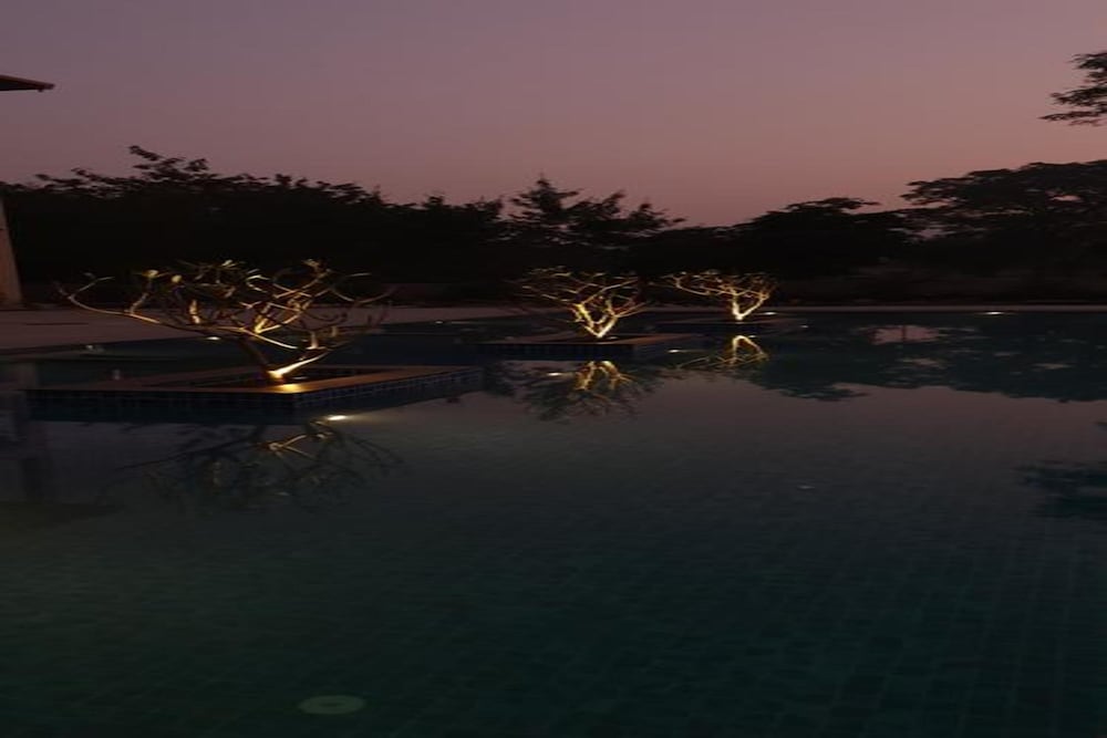 Villa Le Palms - A Luxury Resort In Udaipur