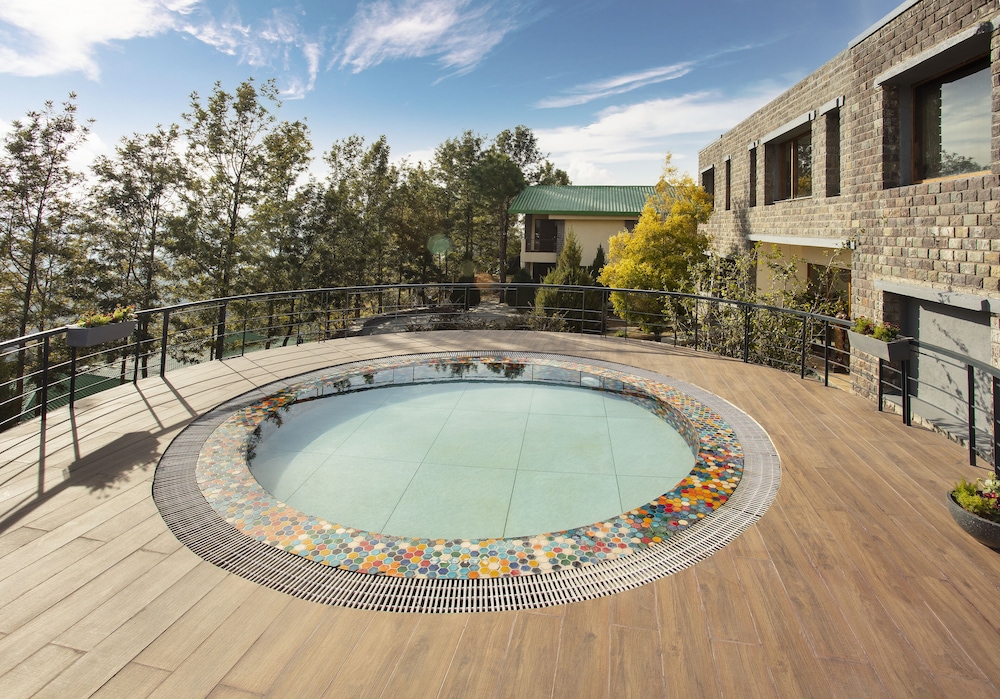 Suryavilas Luxury Resort & Spa