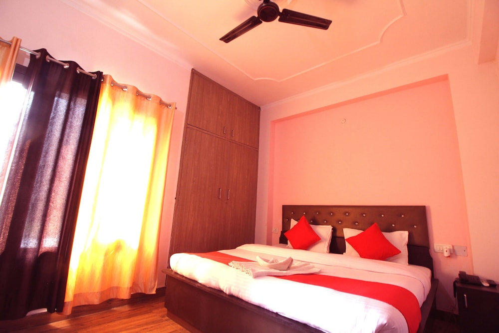 Damyanti Hotel And Resort