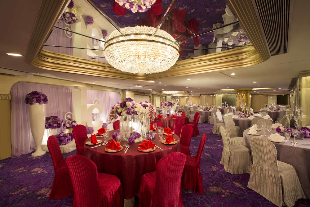 Regal Oriental Hotel
