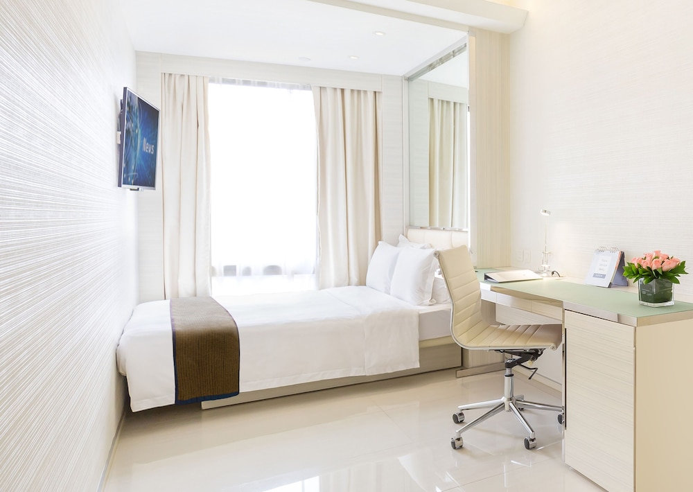Regal Oriental Hotel