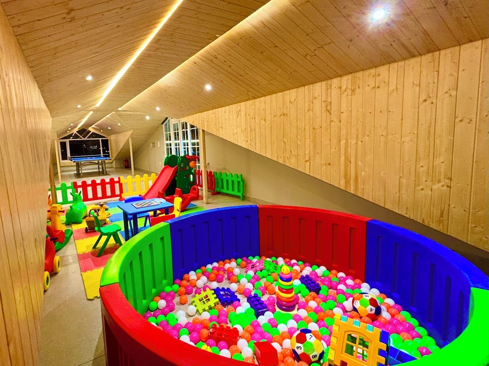 ARNISA Kasauli - A Boutique Hotel