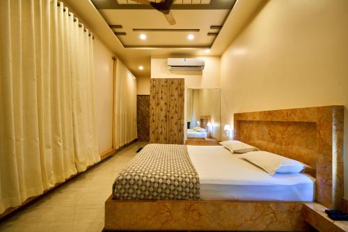 hotel saptarang residency