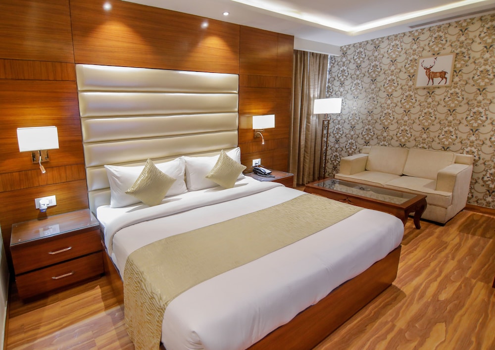The Grand Parisian