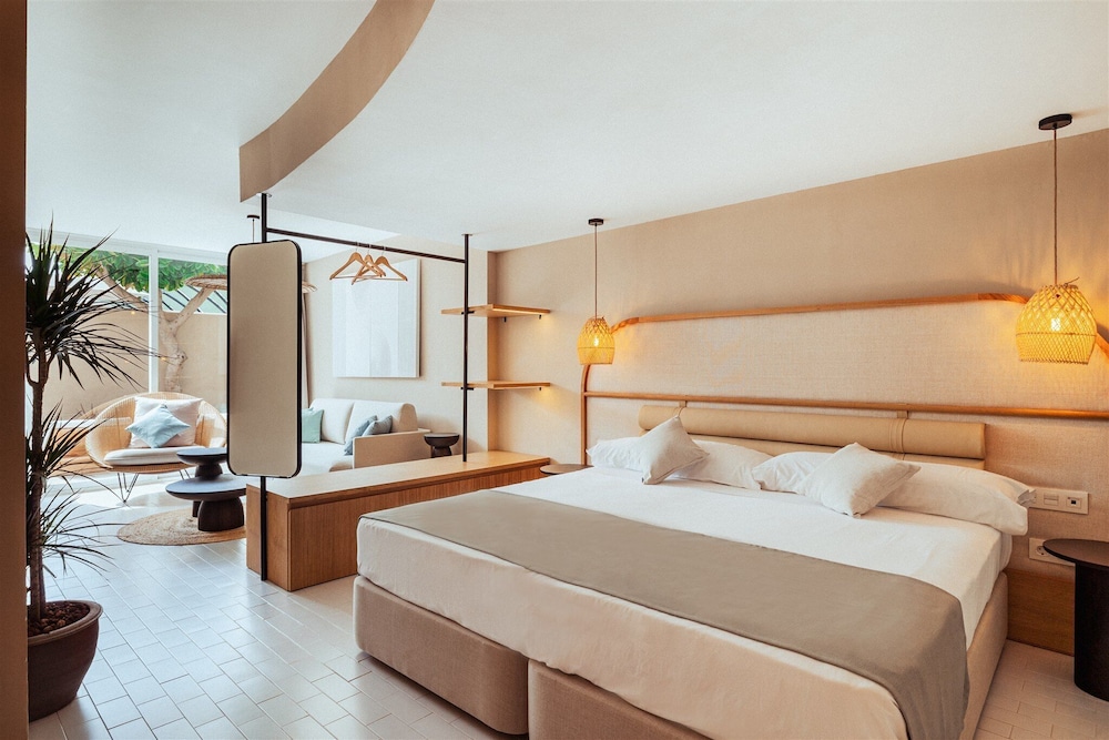 AMA Ibiza Suites - Adults Only