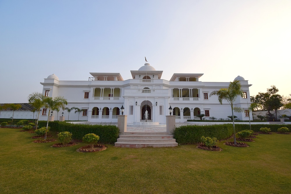 Umaid Farm Resort-A Legacy Vintage Stay in Jaipur
