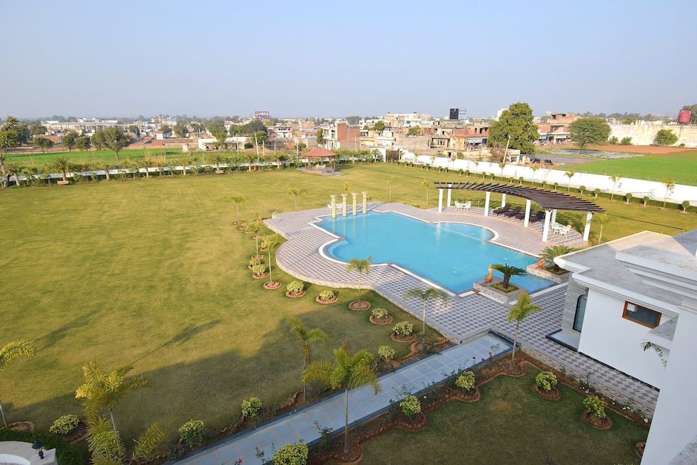Umaid Farm Resort-A Legacy Vintage Stay in Jaipur