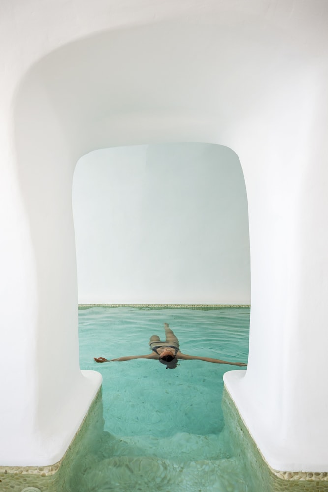 Katikies Kirini Santorini - The Leading Hotels Of The World