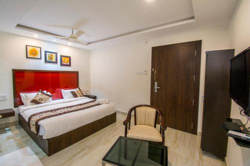 Super Townhouse Benz Circle MG Road