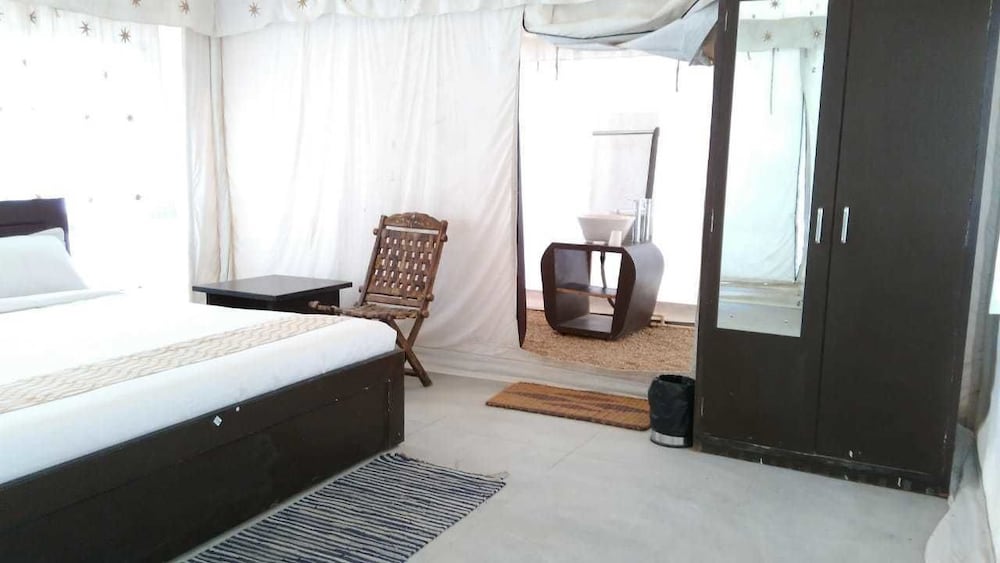 SAVI CAMPS JAISALMER