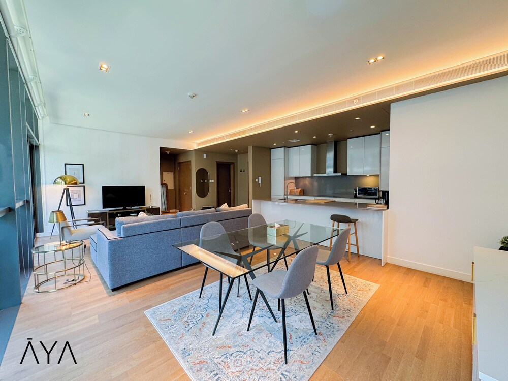 Aya - Sophisticated 1BR Apartment in CityWalk with Views