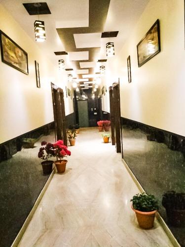 Hotel RB Palace-500 Meter From Bus Stand