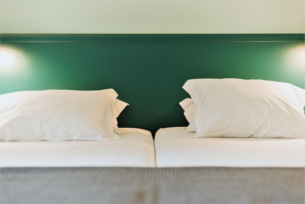 Holiday Inn Express and Suites Lisbon Principe Real by IHG