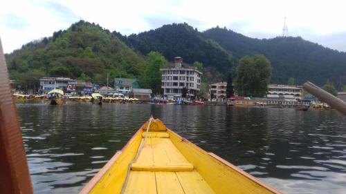 Houseboat Omars Ruby Yacht