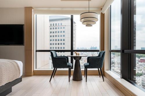 Kimpton Shinjuku Tokyo by IHG