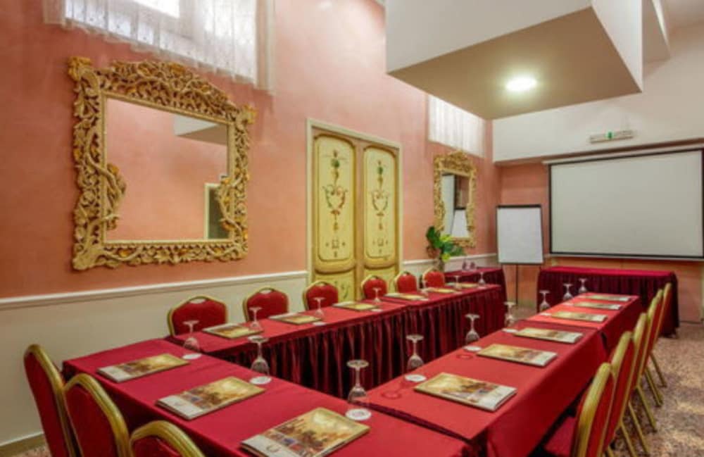 Golden Tulip Rome Piram