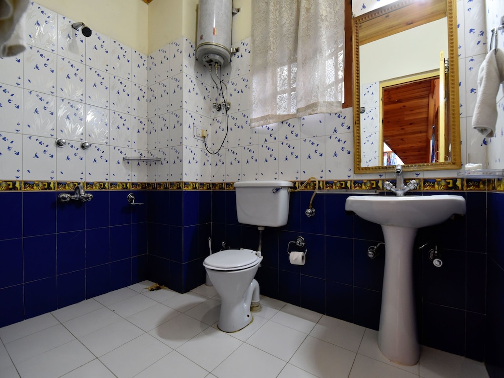 OYO 13352 Home Modern Stay 3BHK Hadimba Temple