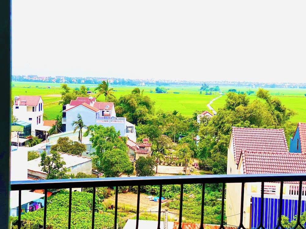 Hoi An Merrily De Art Hotel