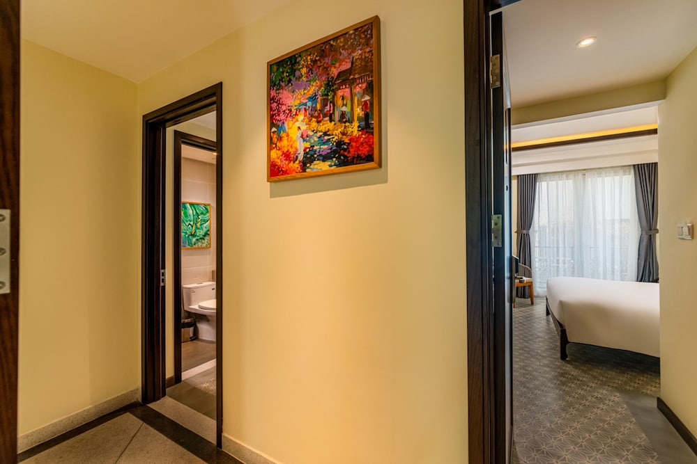 Hoi An Merrily De Art Hotel