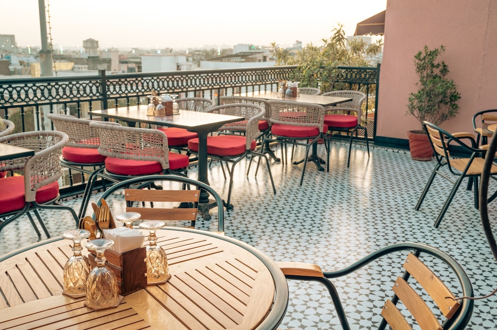 Bur Dera A Boutique Luxury Hotel