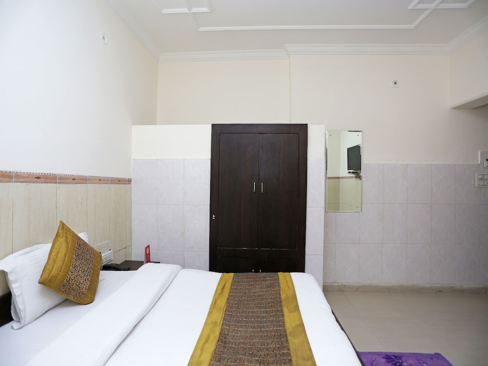 Oyo 12868 Hotel City Lite