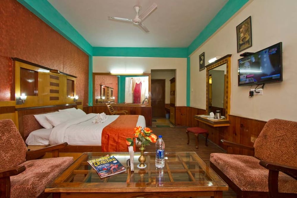 Hotel Park Residency