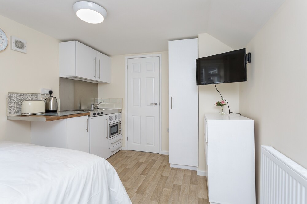 Blackberry - Stylish Self-contained Flats in Soton City Centre