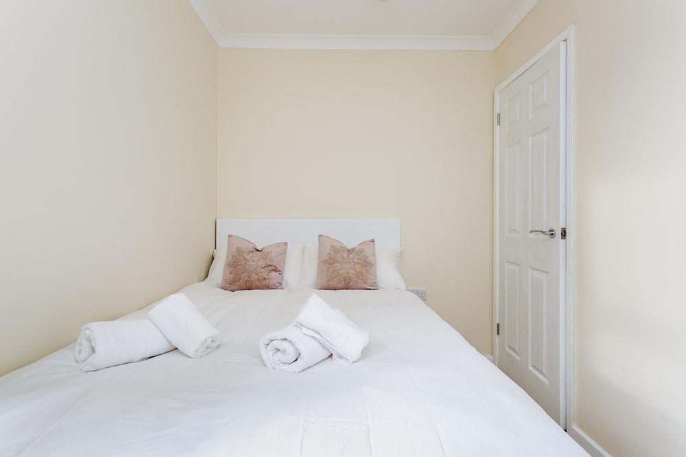 Blackberry - Stylish Self-contained Flats in Soton City Centre