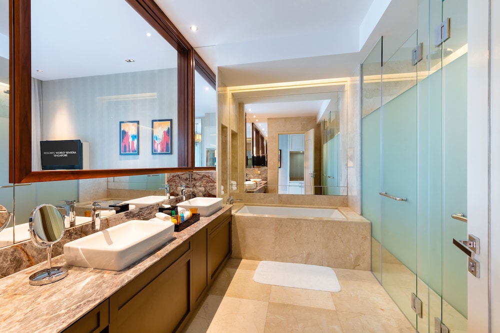 Resorts World Sentosa - Equarius Hotel