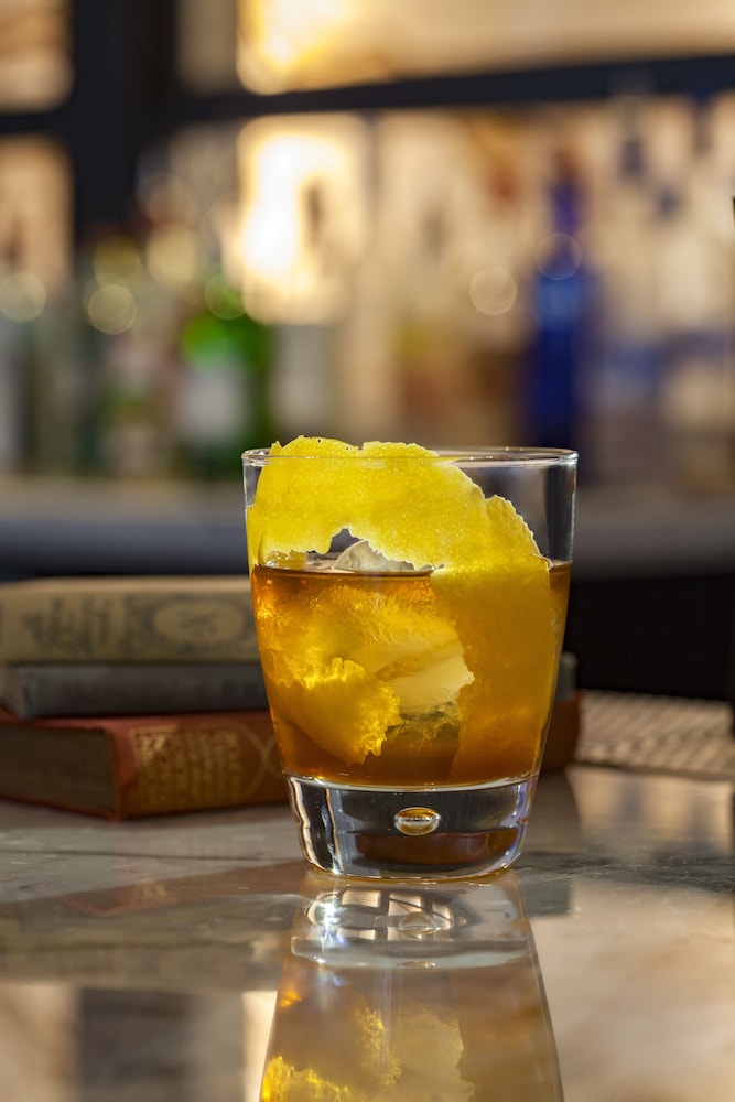 The Marquette Hotel, Curio Collection by Hilton