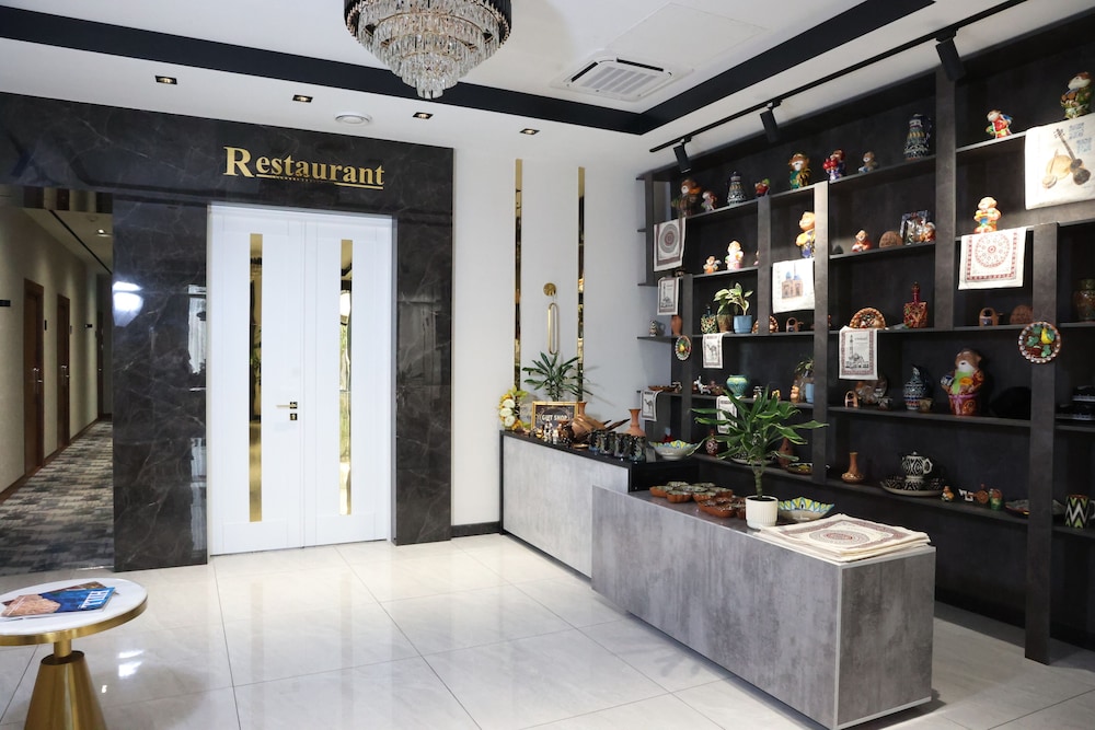 Green Park Hotel