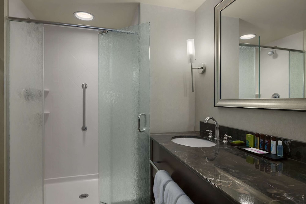 Embassy Suites by Hilton Savannah Airport