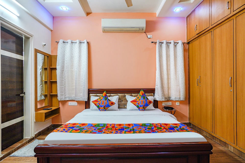  FabHotel Q Suites