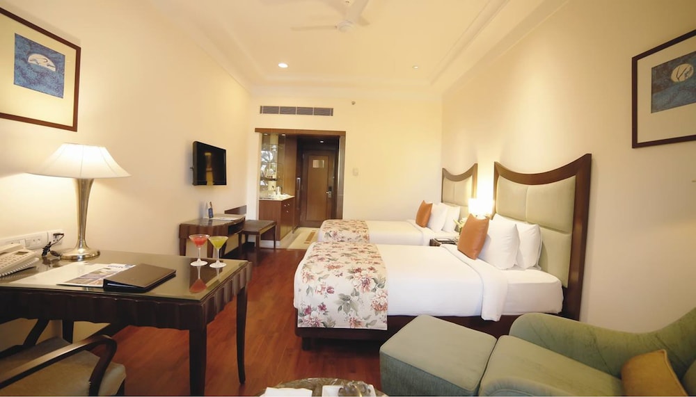 The Muse Sarovar Portico Nehru Place - A Sarovar Hotel