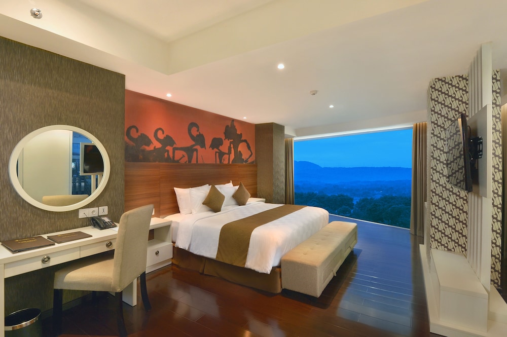 Platinum Adisucipto Hotel & Conference