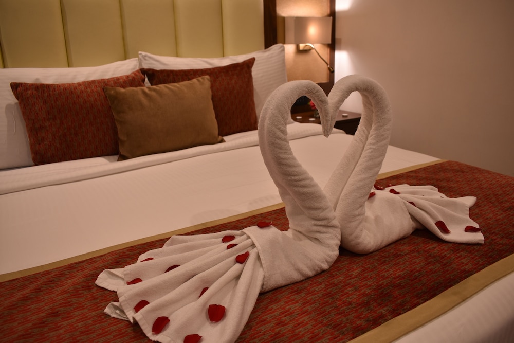 Saura Hotel, Agra  A Club Mahindra Associate