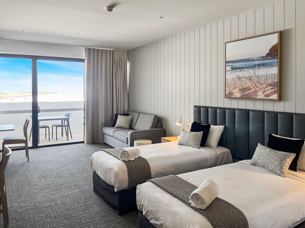 Direct Collective Bli Bli Suites