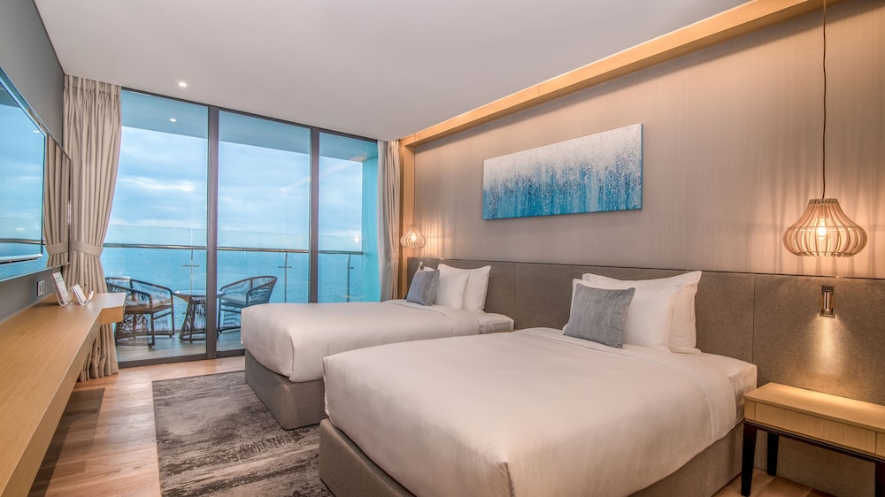 Prince Hotel Da Nang (Formerly Sel de Mer Hotel & Suites)
