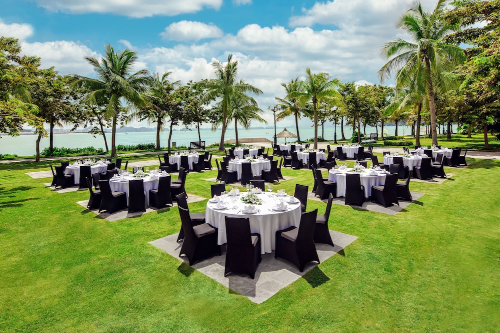 Paradise Suites Hotel