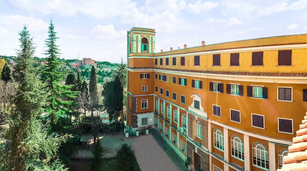 LH Hotel Excel Roma Montemario