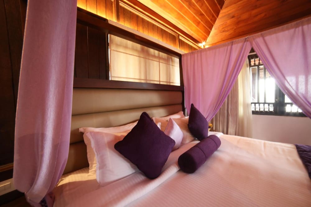 CONTOUR ISLAND RESORT AND SPA
