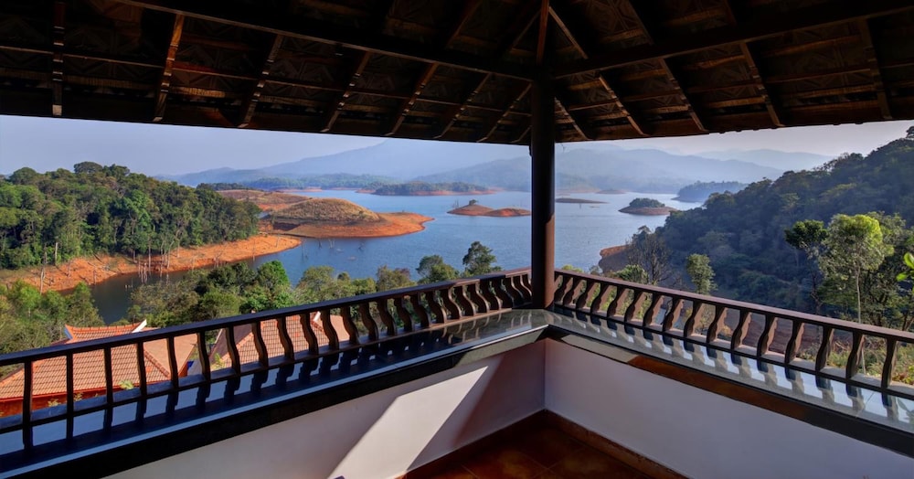 CONTOUR ISLAND RESORT AND SPA